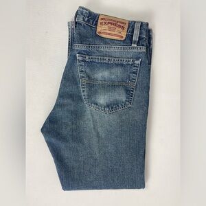 Express Men’s Precision Fit Bootcut Jeans 30x30 Medium Wash Classic Denim